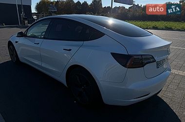 Седан Tesla Model 3 2022 в Львове