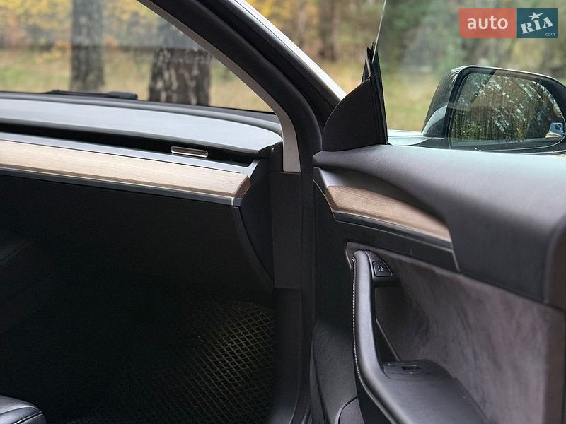 Седан Tesla Model 3 2022 в Бучі фото 39 Седан Tesla Model 3 2022 в Бучі
