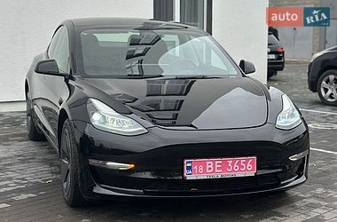Седан Tesla Model 3 2023 в Дубно