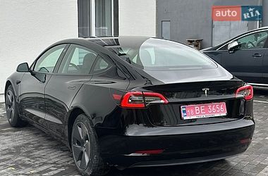 Седан Tesla Model 3 2023 в Дубно
