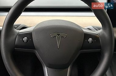 Седан Tesla Model 3 2023 в Дубно