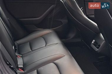 Седан Tesla Model 3 2023 в Дубно