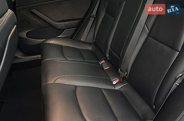Седан Tesla Model 3 2023 в Дубно