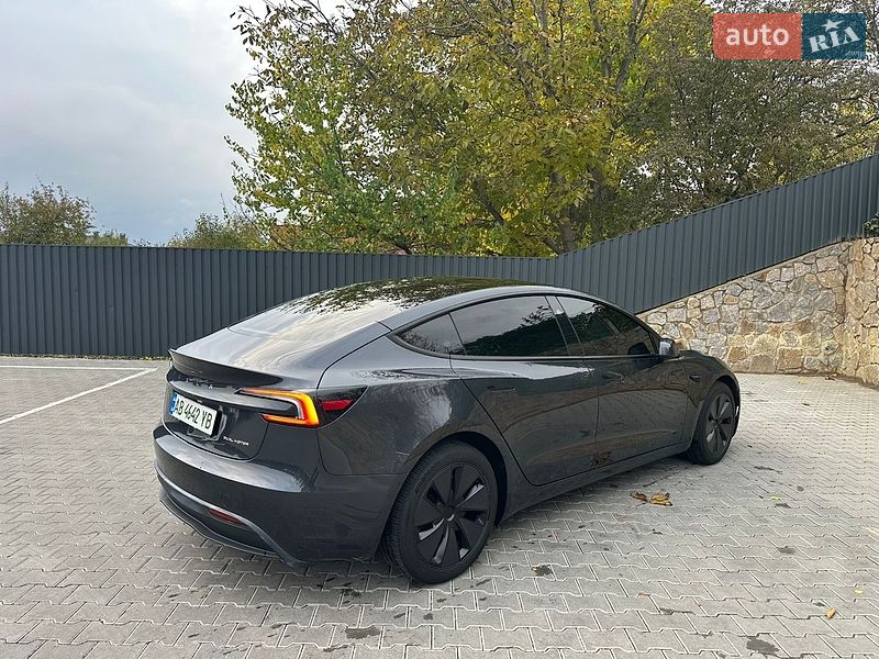 Седан Tesla Model 3 2024 в Виннице