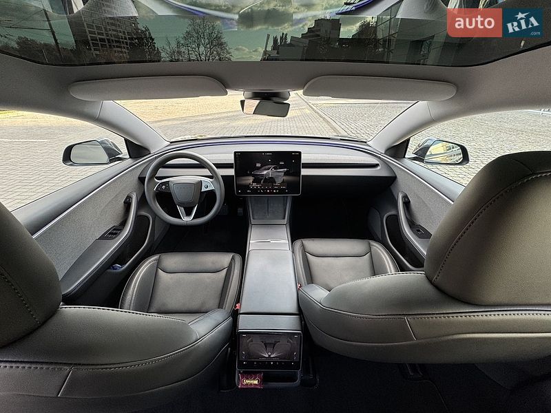 Седан Tesla Model 3 2024 в Дніпрі