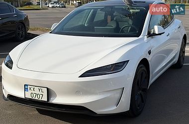 Седан Tesla Model 3 2025 в Харкові фото 3 Седан Tesla Model 3 2025 в Харкові