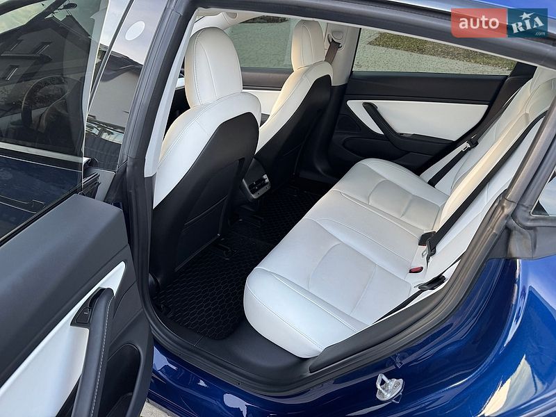 Седан Tesla Model 3 2018 в Львові фото 26 Седан Tesla Model 3 2018 в Львові