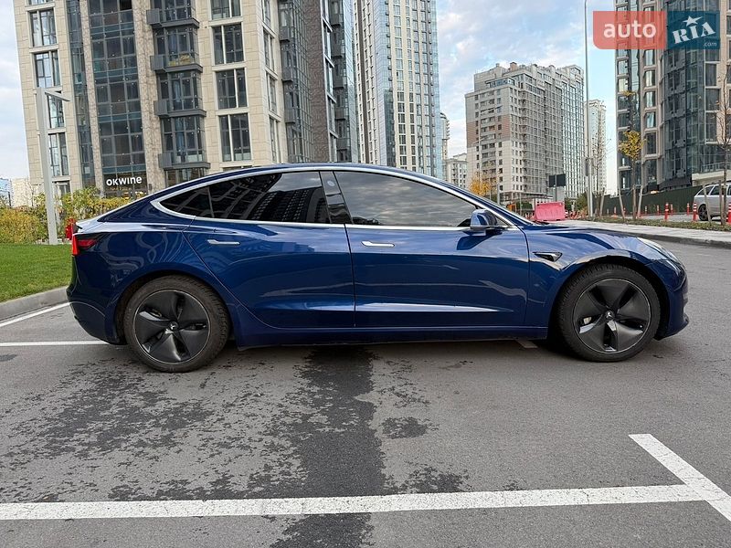 Седан Tesla Model 3 2019 в Киеве фото 3 Седан Tesla Model 3 2019 в Киеве
