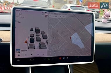 Седан Tesla Model 3 2020 в Киеве