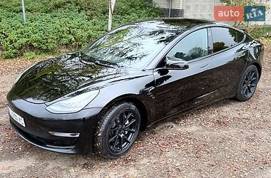 Седан Tesla Model 3 2019 в Рудки
