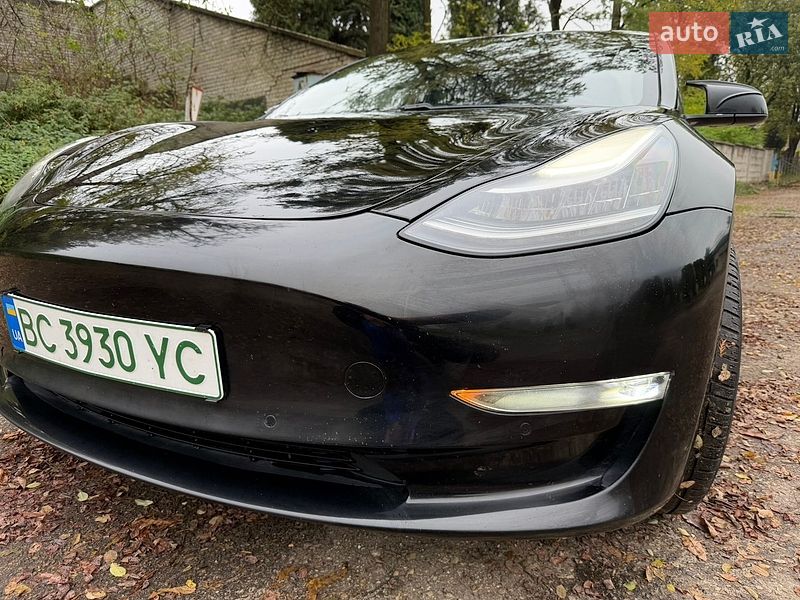Седан Tesla Model 3 2019 в Рудки