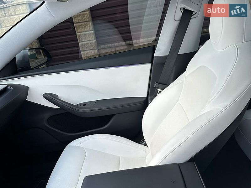 Седан Tesla Model 3 2024 в Звягелі фото 47 Седан Tesla Model 3 2024 в Звягелі