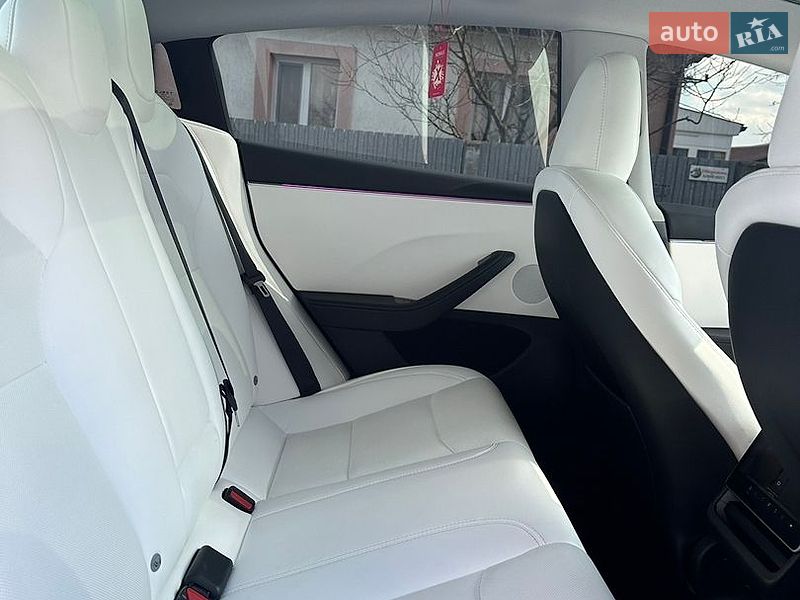 Седан Tesla Model 3 2024 в Звягелі фото 61 Седан Tesla Model 3 2024 в Звягелі