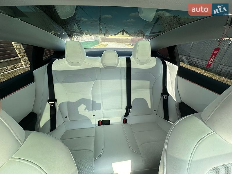 Седан Tesla Model 3 2024 в Звягелі фото 79 Седан Tesla Model 3 2024 в Звягелі