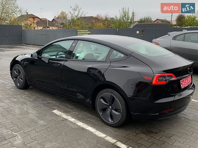 Седан Tesla Model 3 2023 в Хмельницькому