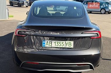 Седан Tesla Model 3 2024 в Вінниці