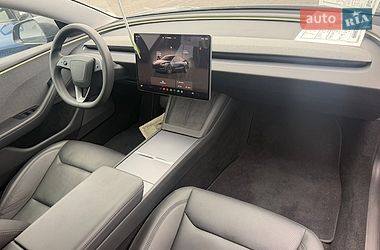 Седан Tesla Model 3 2024 в Вінниці