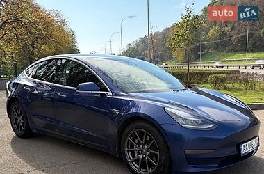 Седан Tesla Model 3 2019 в Киеве фото 5 Седан Tesla Model 3 2019 в Киеве