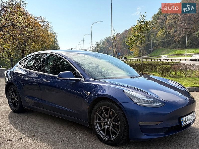 Седан Tesla Model 3 2019 в Киеве фото 5 Седан Tesla Model 3 2019 в Киеве