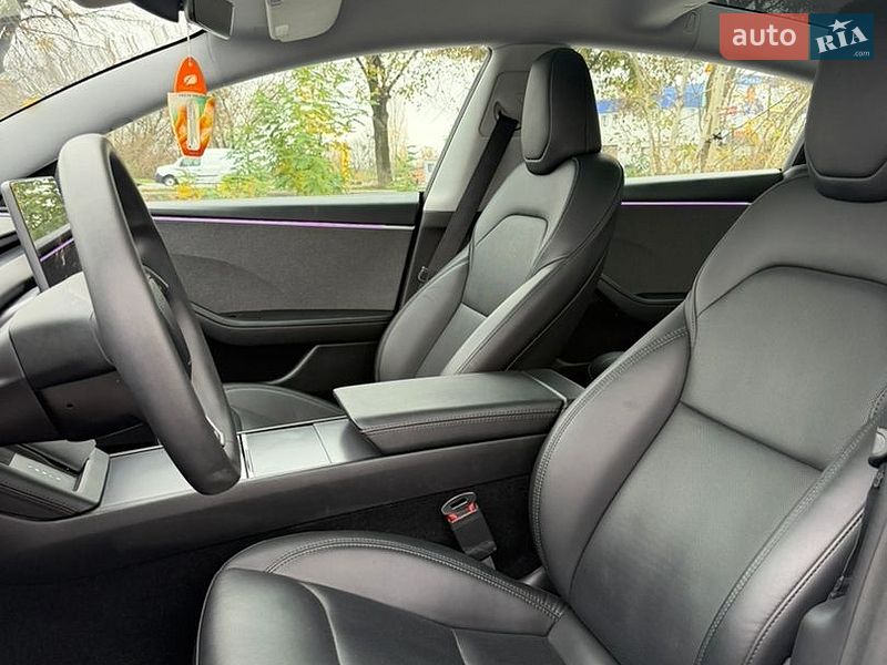 Седан Tesla Model 3 2025 в Хмельницком фото 24 Седан Tesla Model 3 2025 в Хмельницком