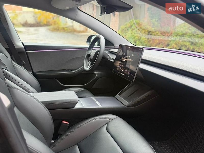 Седан Tesla Model 3 2025 в Хмельницком фото 33 Седан Tesla Model 3 2025 в Хмельницком