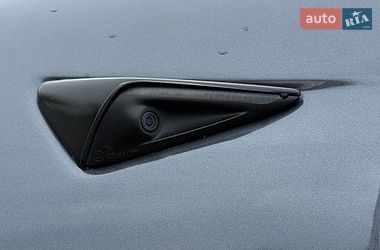 Седан Tesla Model 3 2020 в Рівному
