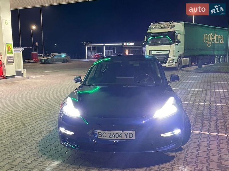 Седан Tesla Model 3 2019 в Львові фото 25 Седан Tesla Model 3 2019 в Львові