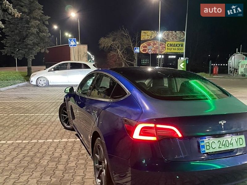 Седан Tesla Model 3 2019 в Львові фото 20 Седан Tesla Model 3 2019 в Львові