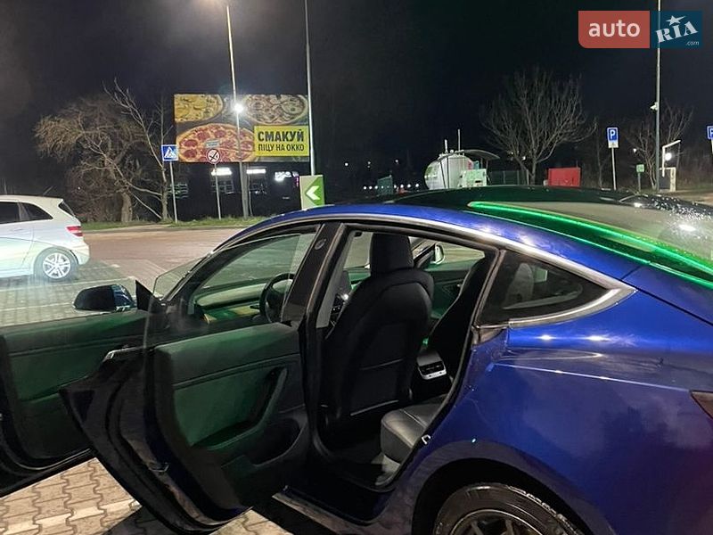 Седан Tesla Model 3 2019 в Львові фото 17 Седан Tesla Model 3 2019 в Львові