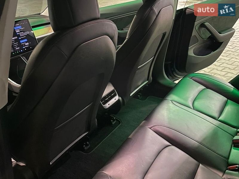 Седан Tesla Model 3 2019 в Львові фото 30 Седан Tesla Model 3 2019 в Львові