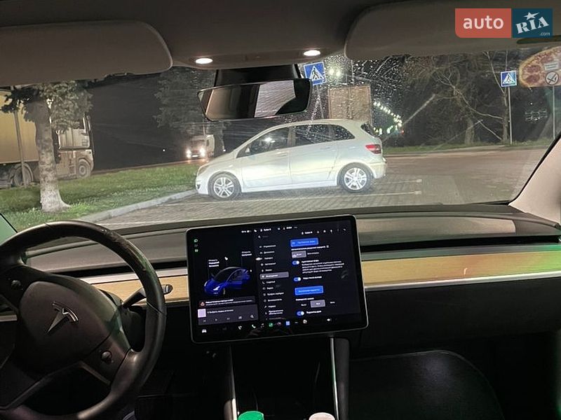 Седан Tesla Model 3 2019 в Львові фото 32 Седан Tesla Model 3 2019 в Львові