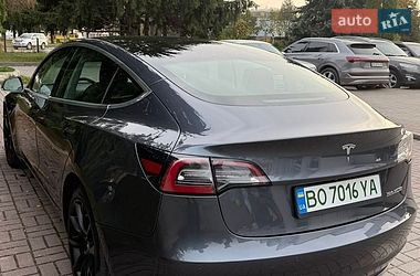 Седан Tesla Model 3 2020 в Тернополе