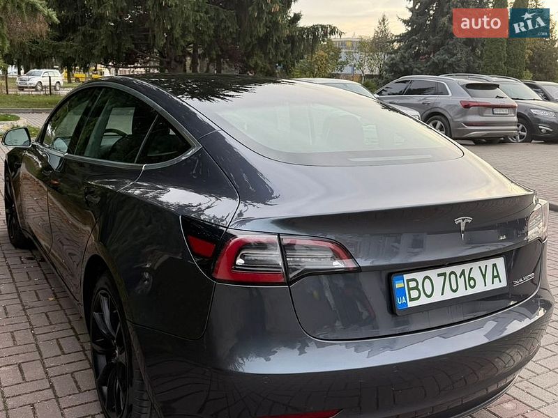 Седан Tesla Model 3 2020 в Тернополе