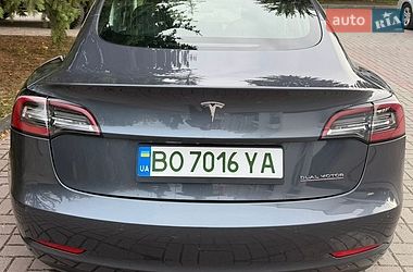 Седан Tesla Model 3 2020 в Тернополе