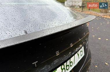 Седан Tesla Model 3 2024 в Кривому Розі