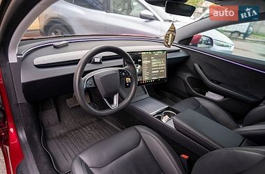 Седан Tesla Model 3 2024 в Киеве