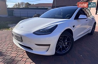 Седан Tesla Model 3 2021 в Миргороді