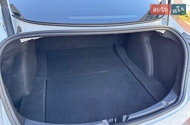 Седан Tesla Model 3 2021 в Миргороді