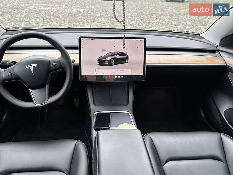 Седан Tesla Model 3 2023 в Днепре