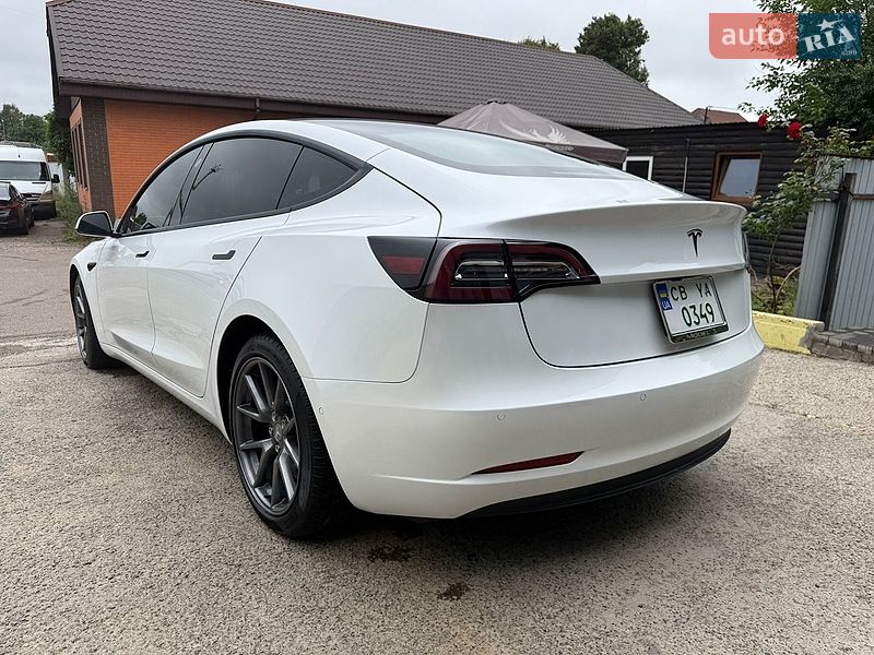 Седан Tesla Model 3 2021 в Нежине