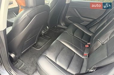 Седан Tesla Model 3 2022 в Львове