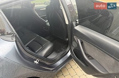 Седан Tesla Model 3 2022 в Львове