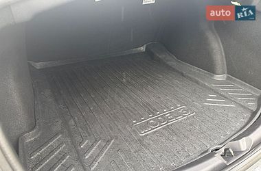 Седан Tesla Model 3 2022 в Львове