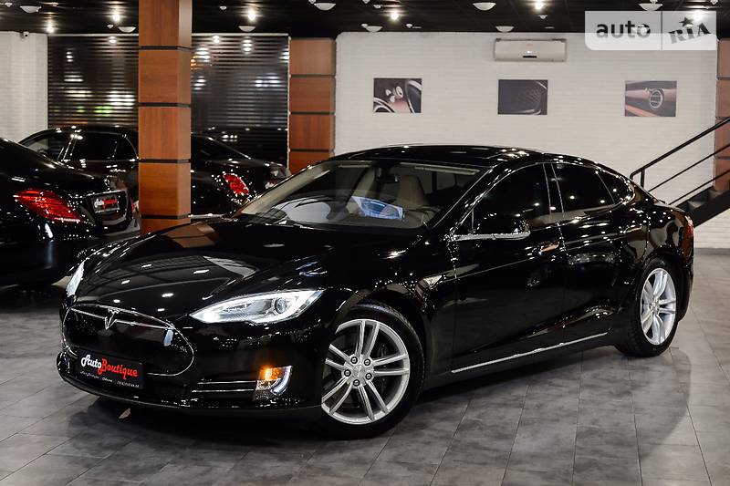 Седан Tesla Model S 2013 в Одессе