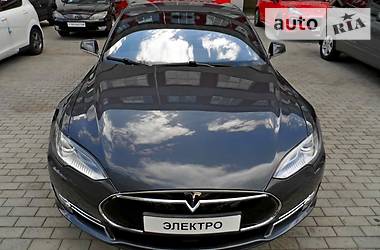 Седан Tesla Model S 2015 в Харькове