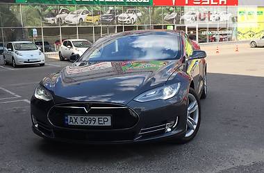 Седан Tesla Model S 2015 в Харькове