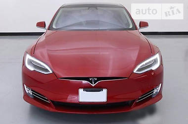 Седан Tesla Model S 2019 в Киеве