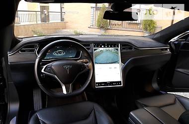 Лифтбек Tesla Model S 2016 в Киеве