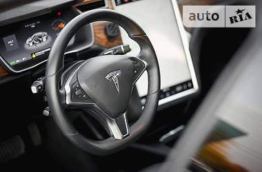 Седан Tesla Model S 2016 в Харькове