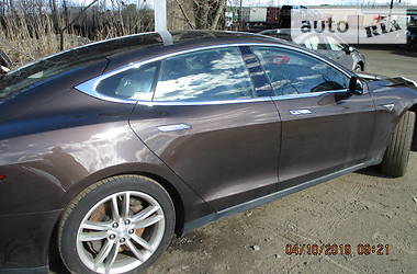 Лифтбек Tesla Model S 2013 в Киеве